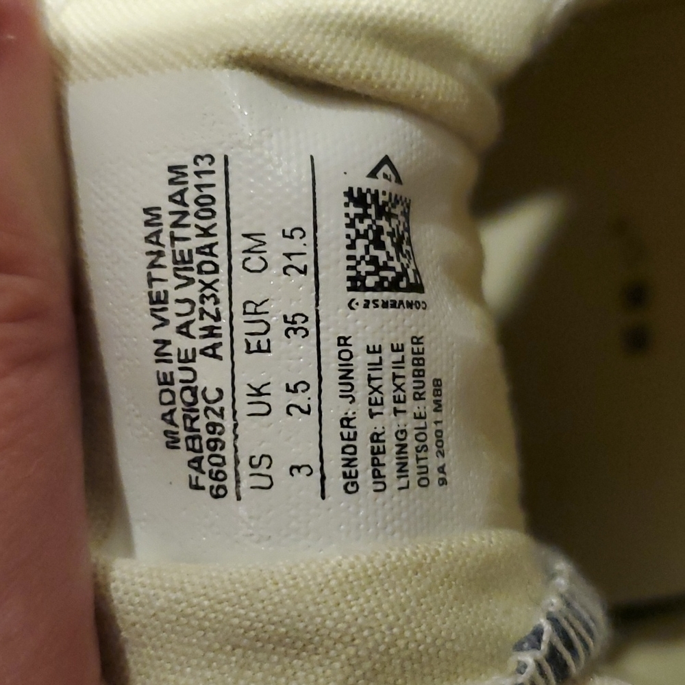 Shoes - Picture 4 of 4